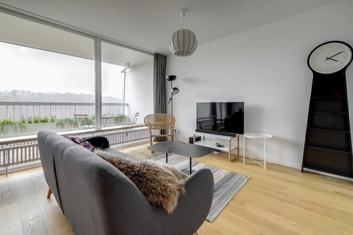 Modern 2 Bedroom Apartment With Pool And Gym Luxembourg 0*,